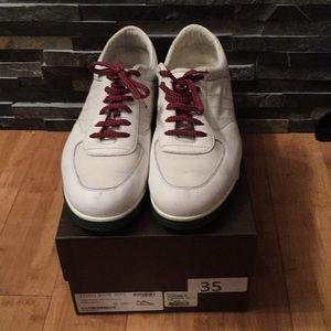 Authentic men’s Gucci wht leather w/grn trim sz9